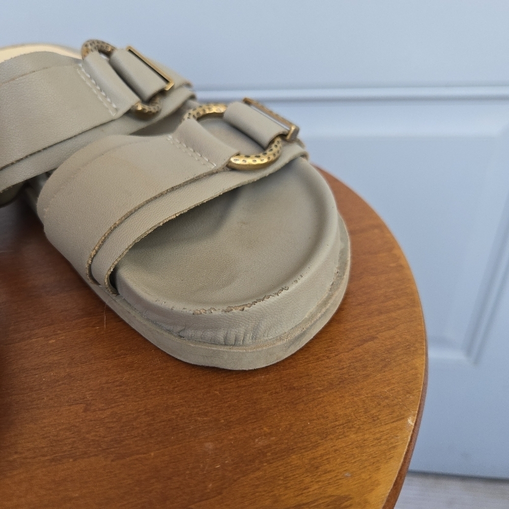 Dolce Vita Soya Platform Sandal - Picture 4 of 7